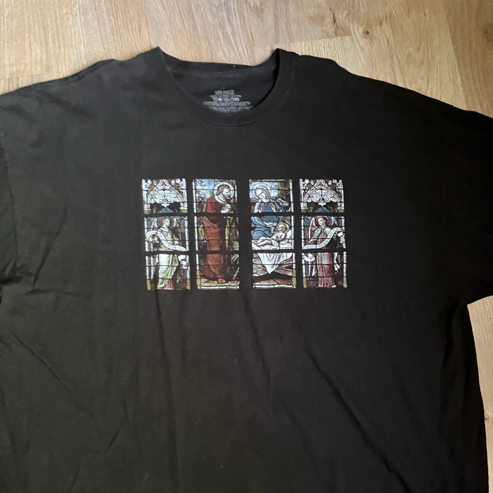 Black tee